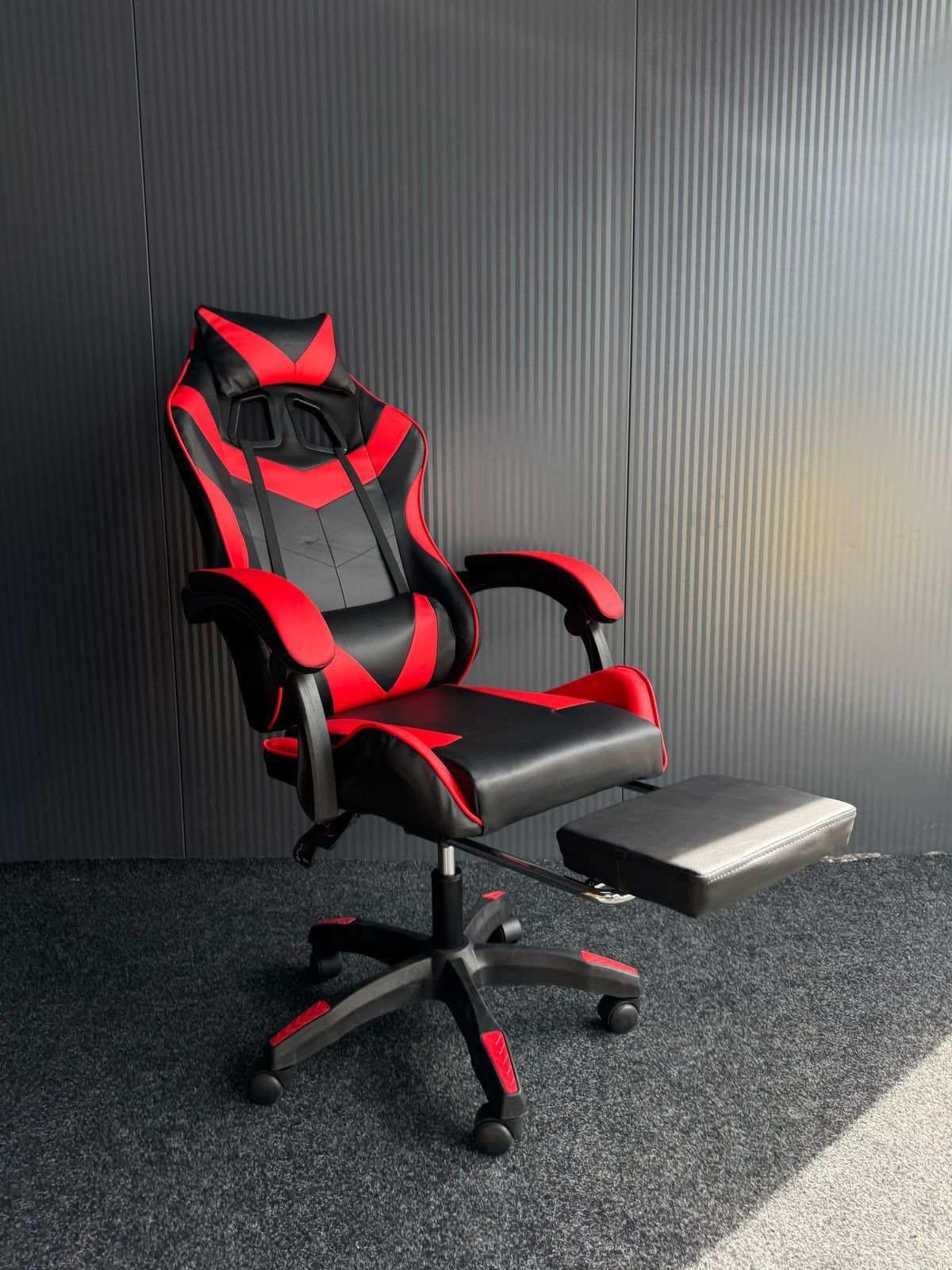 Karrige Gaming Chair with Footrest Red